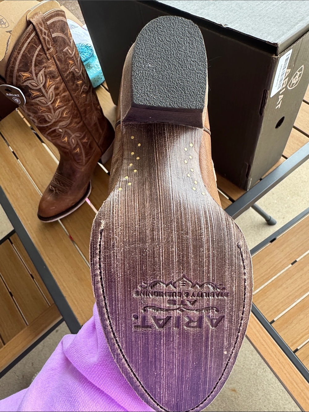 👢NWT Ariat Women’s Desert Holly Leather Western Boots with Embroidered leaves👢 - Picture 4 of 12